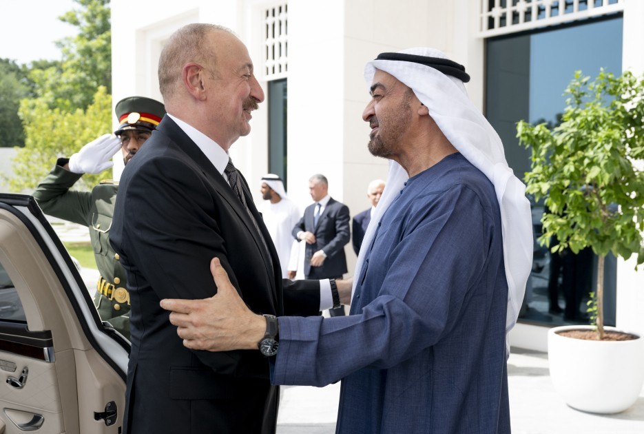 İlham Əliyev BƏƏ prezidenti ilə görüşdü -FOTOLAR