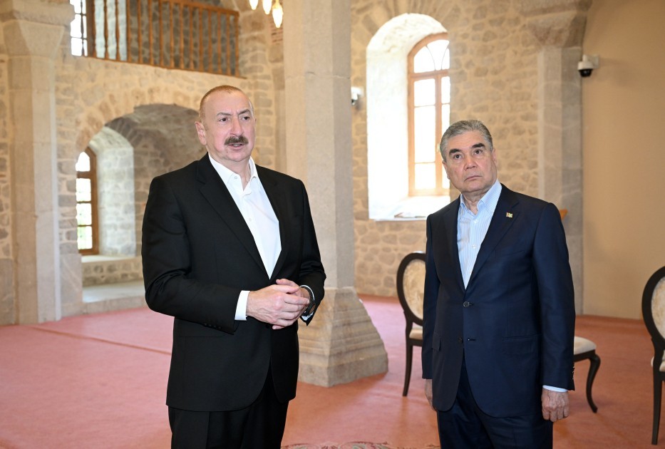 İlham Əliyev və Berdiməhəmmədov Yuxarı Gövhər Ağa məscidini ziyarət etdilər -FOTOLAR