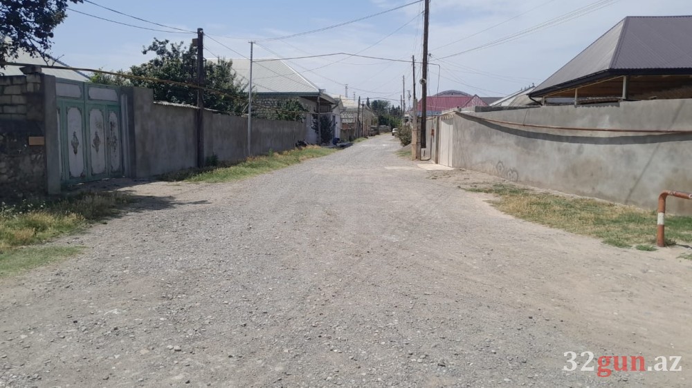 Ağstafa rayonunun Qaçaq Kərəm qəsəbəsindəyollar BƏRBAD VƏZİYYƏTDƏDİR