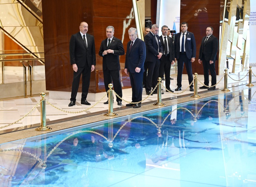 Liderlərin yüksəksəviyyəli görüşü keçirildi -FOTOLAR (YENİLƏNİB)