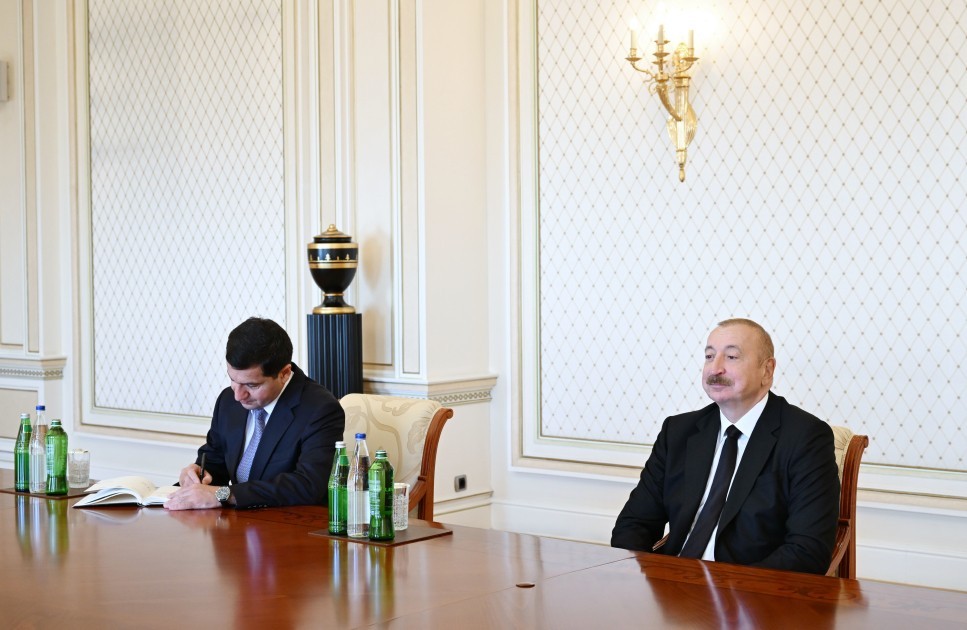 Prezident Maqdalena Qrononu qəbul edib -FOTOLAR