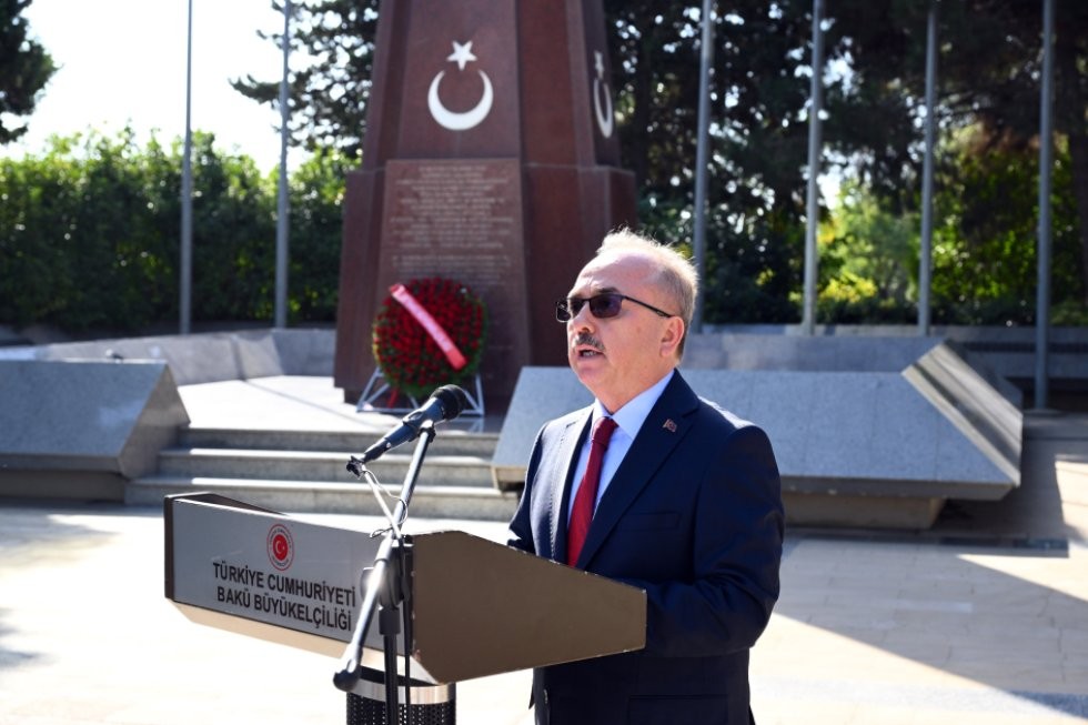 Bakıda Türk şəhidliyi ziyarət edilib
