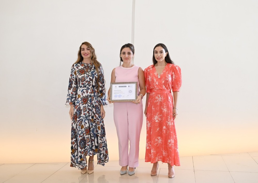 Leyla və Arzu Əliyeva tələbələrə sertifikatlarını təqdim etdilər -FOTOLAR