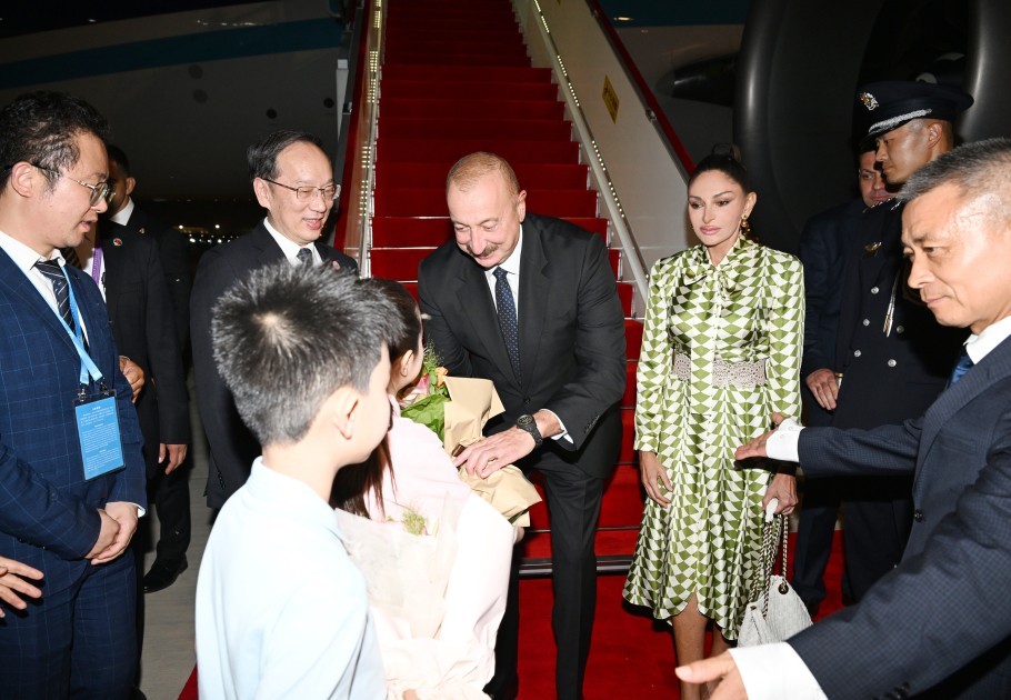 İlham Əliyev Çinə getdi -VİDEO (FOTOLAR)