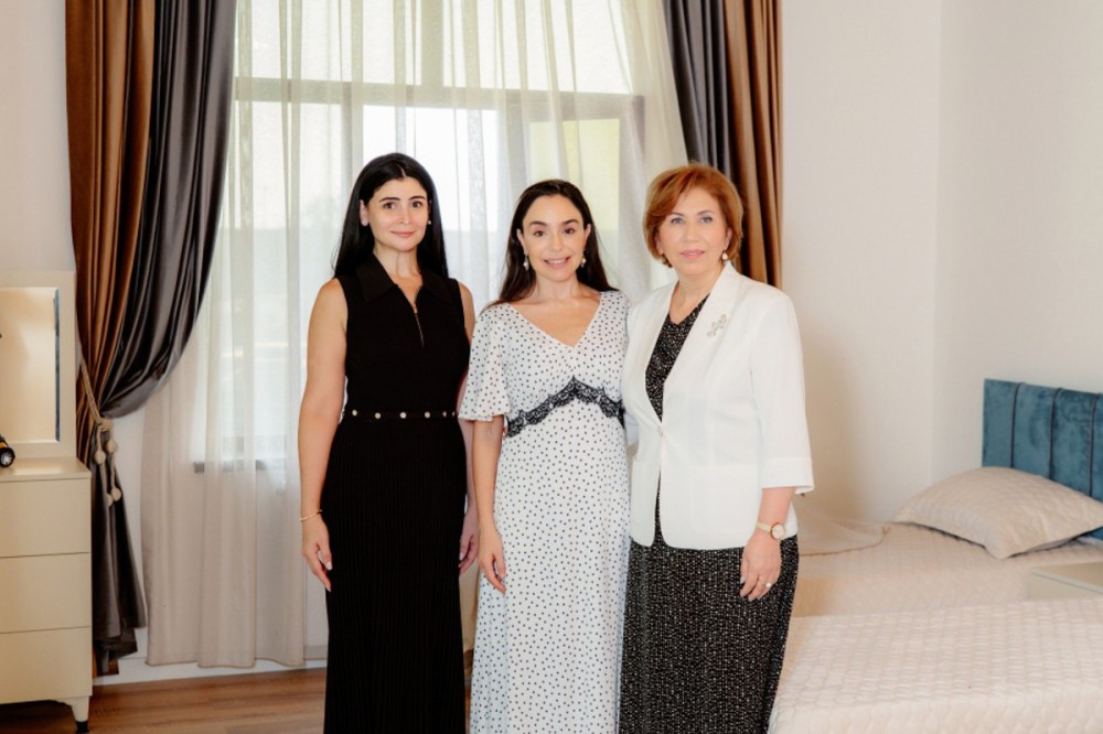 Leyla Əliyeva “Tut Əlimdən” Uşaqlar üçün Sosial Reabilitasiya Mərkəzində -FOTOLAR