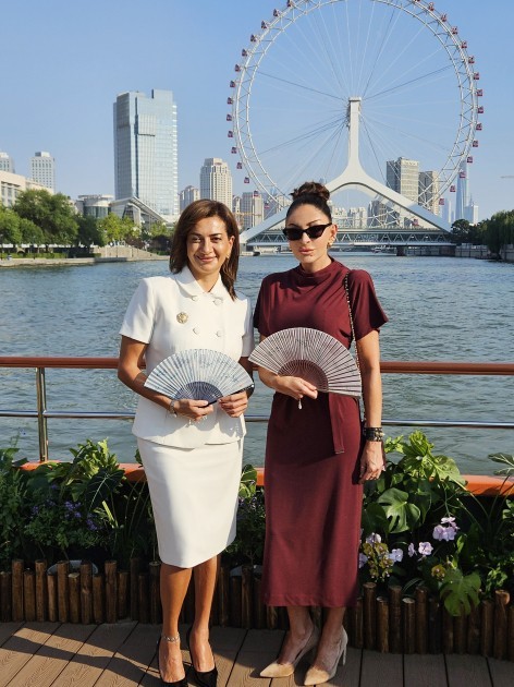 Mehriban Əliyeva dövlət başçılarının xanımları ilə gəmi gəzintisində -FOTOLAR