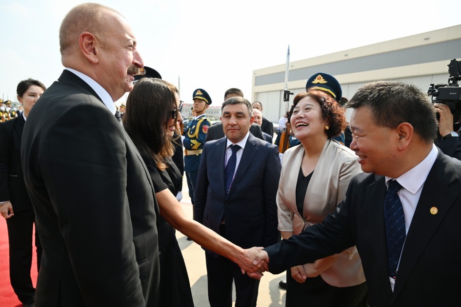 Prezidentlə xanımının Çinə səfəri başa çatdı -FOTOLAR