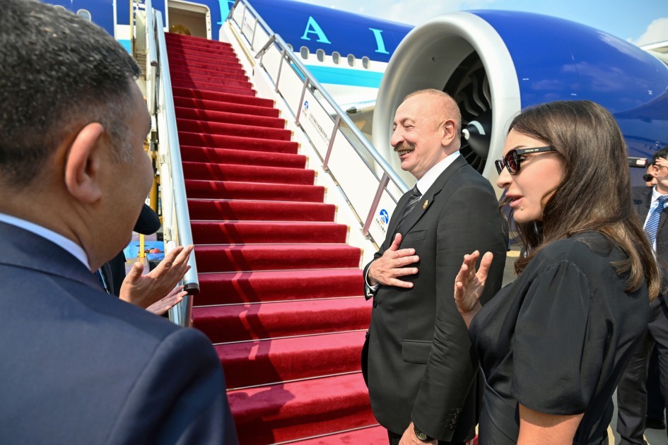 Prezidentlə xanımının Çinə səfəri başa çatdı -FOTOLAR