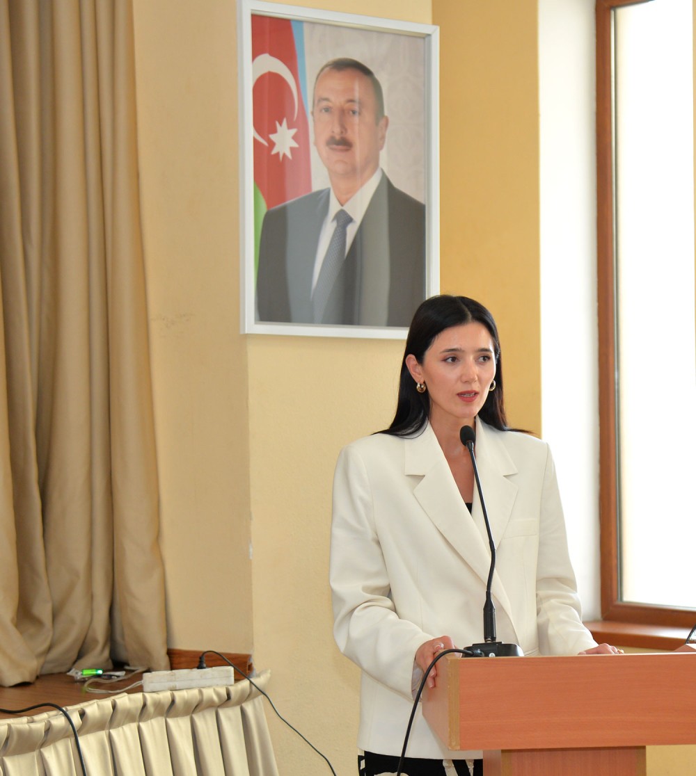 Sentyabr konfransı çərçivəsində müzakirələr davam edib