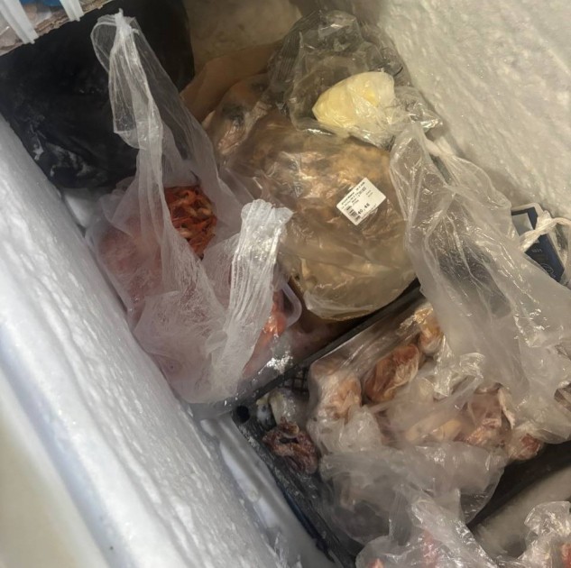 “Oligarx” restoranında nöqsanlar aşkarlandı- FOTO