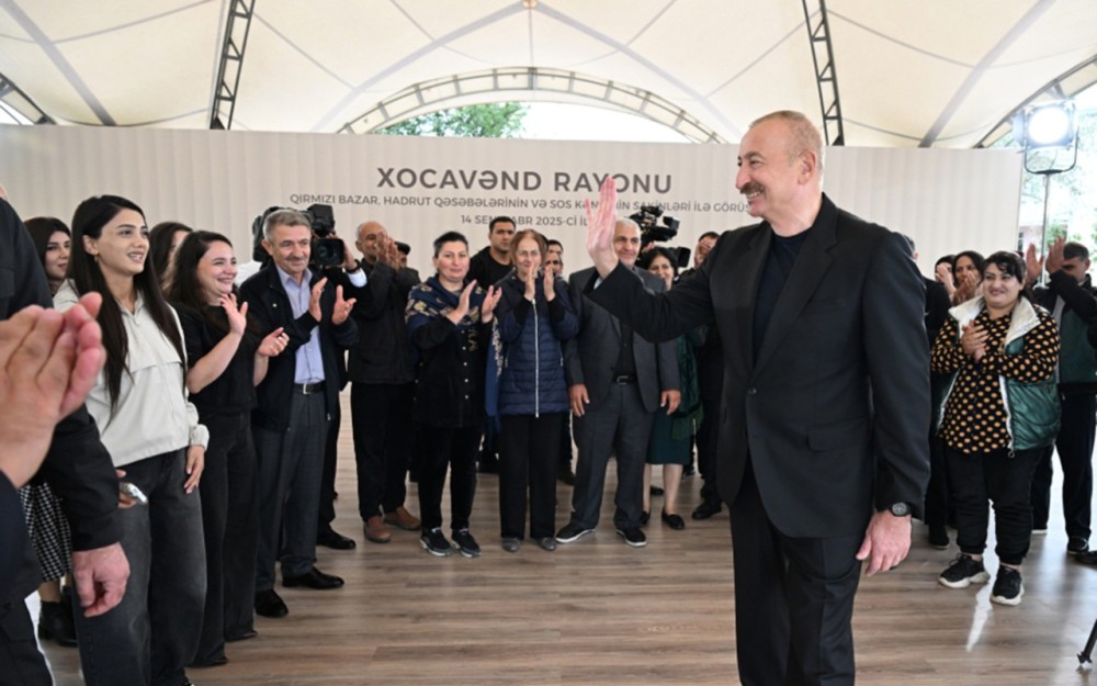 Prezident Xocavənddə sakinlərlə görüşdü -FOTOLAR (YENİLƏNİB)