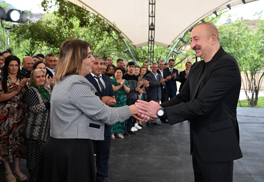 Prezident 4 kəndin sakinləri ilə görüşdü +FOTOLAR (YENİLƏNİB)