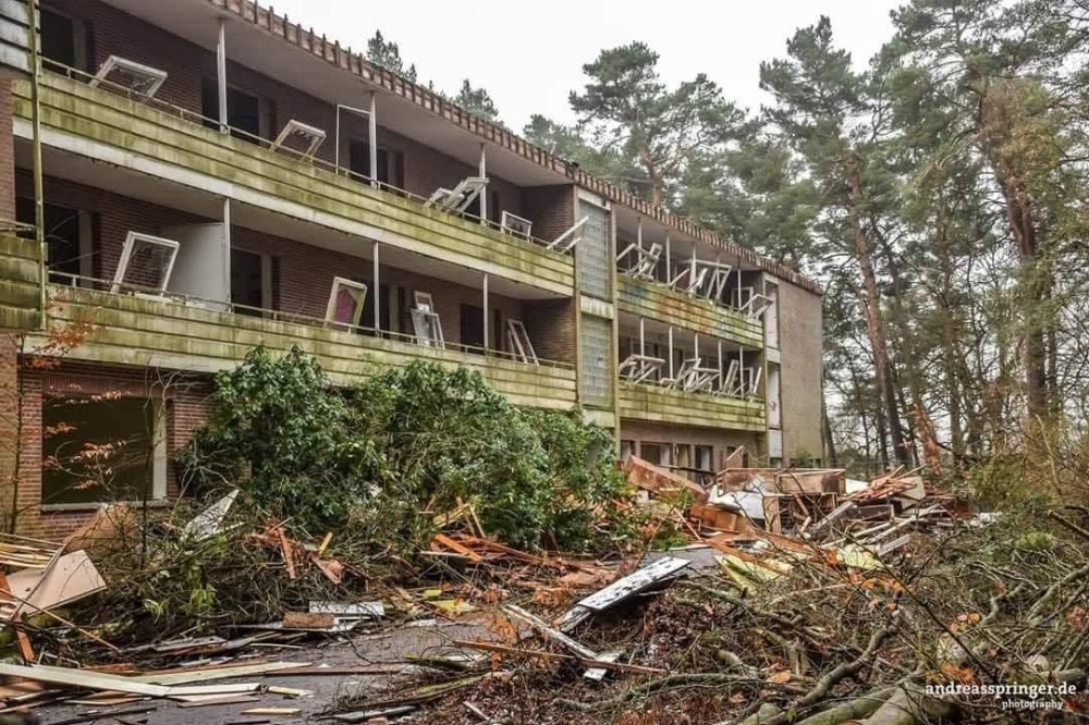 Əli Həsənov sərvətini kürəkəni vasitəsiləAvropaya köçürür - FOTOLAR