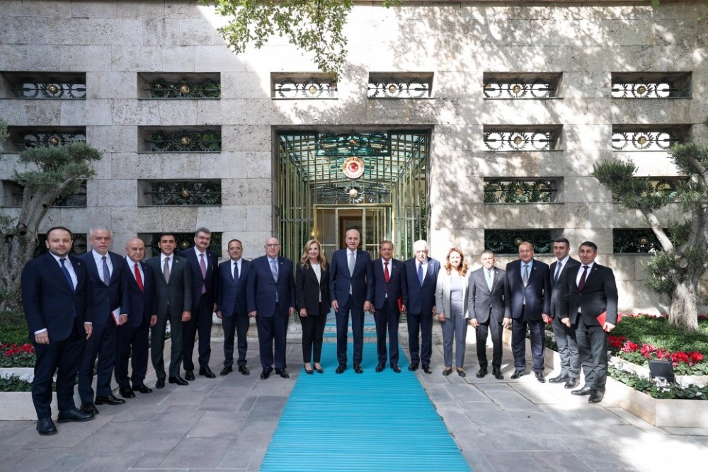 Nurman Qurtulmuş “Üç dövlət, bir millət” toplantı iştirakçılarınıqəbul edib - FOTO