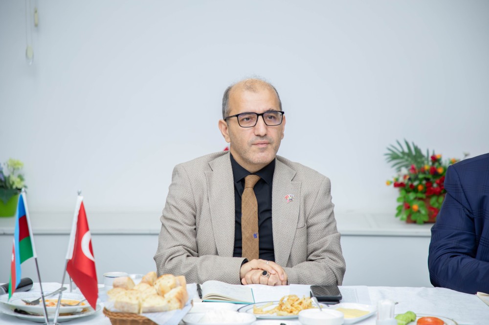 Gəncliyə Yardım Fondunda Milli Mətbuatın 150 illiyi Münasibəti İlə Görüş Keçirilib