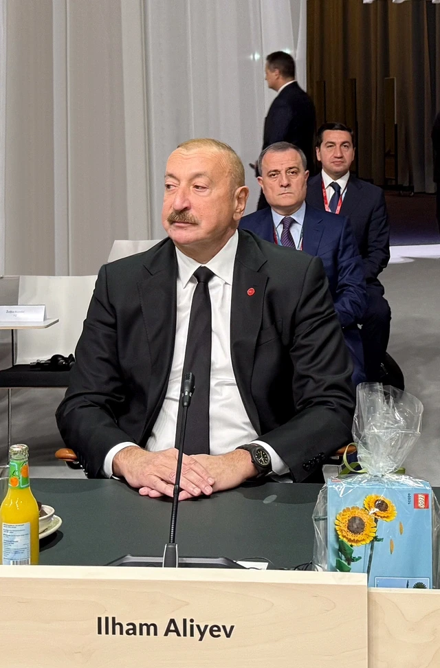 İlham Əliyev "Avropa Siyasi Birliyi"nin 7-ci Zirvə toplantısının açılış plenar sessiyasında iştirak edib