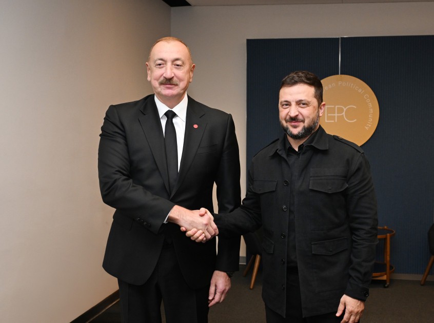 İlham Əliyev Kopenhagendə Zelenski ilə görüşdü