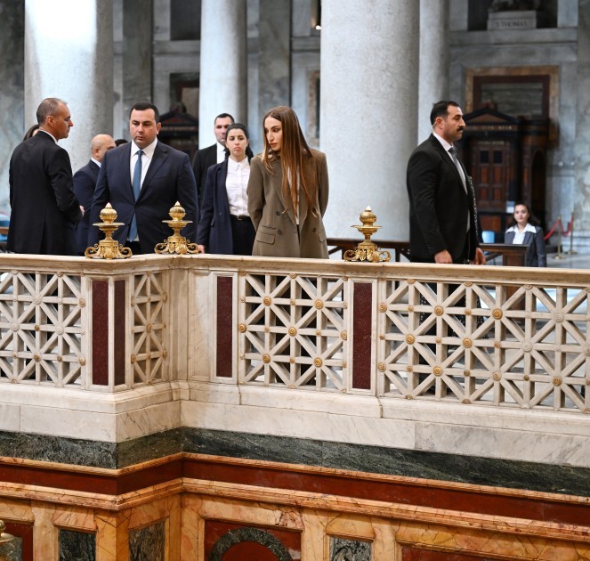 Birinci vitse-prezident bazilikadakı bərpa işləri ilə tanış oldu -FOTOLAR