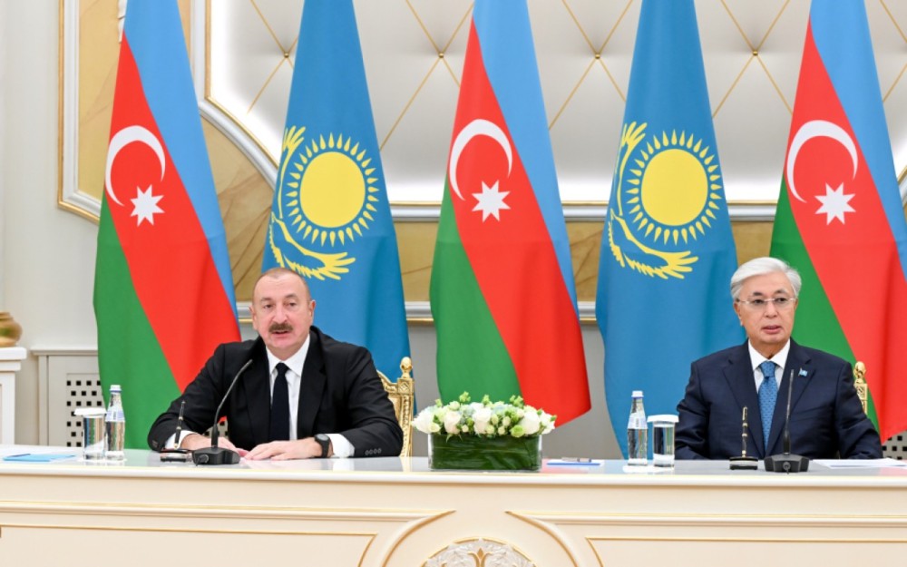 Prezidentlər mətbuata bəyanatlarla çıxış ediblər -FOTOLAR (YENİLƏNİB)