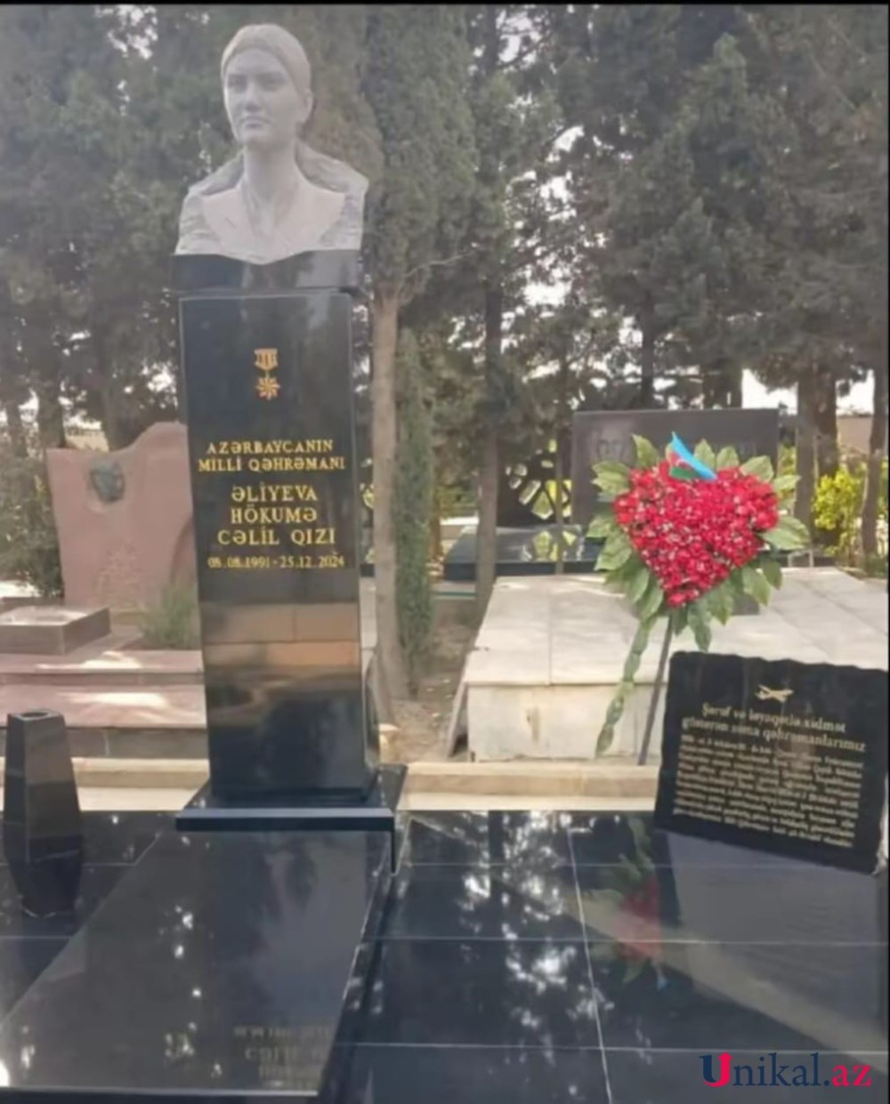 Qəzaya uğrayan AZAL təyyarəsinin ekipaj üzvlərininbüstü qoyuldu - FOTO