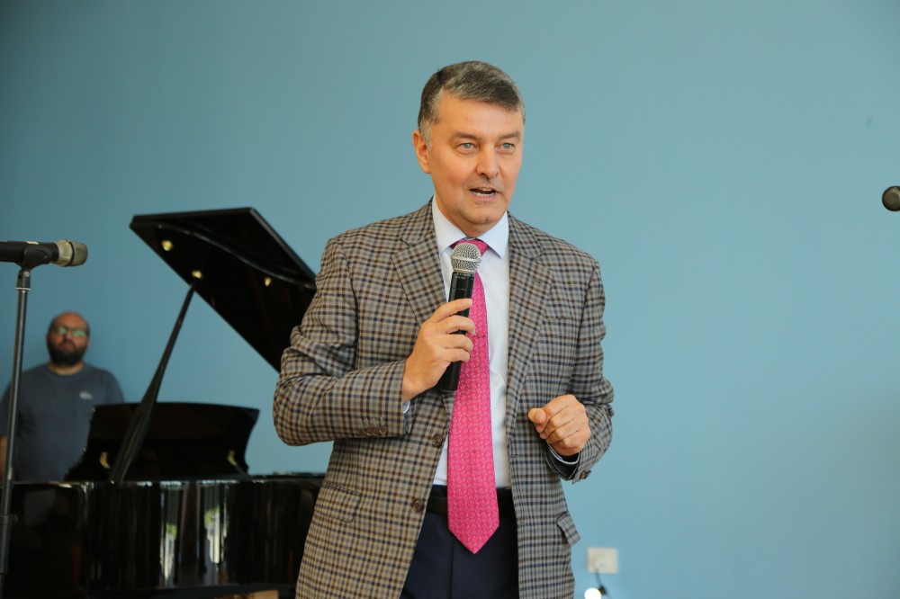 ADA ilə “Veysəloğlu”nun tərəfdaşlığı uğurla davam edir – xeyriyyə məqsədli festival keçirilib