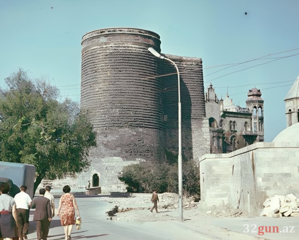 Nostalji Səyahət: Köhnə Bakıdan Nadir Görüntülər Sosial Şəbəkələri Fəth Etdi!/ FOTOLAR