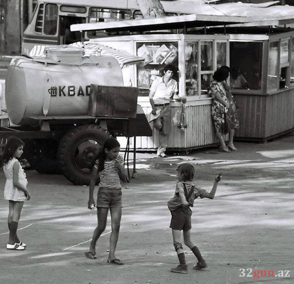 Nostalji Səyahət: Köhnə Bakıdan Nadir Görüntülər Sosial Şəbəkələri Fəth Etdi!/ FOTOLAR