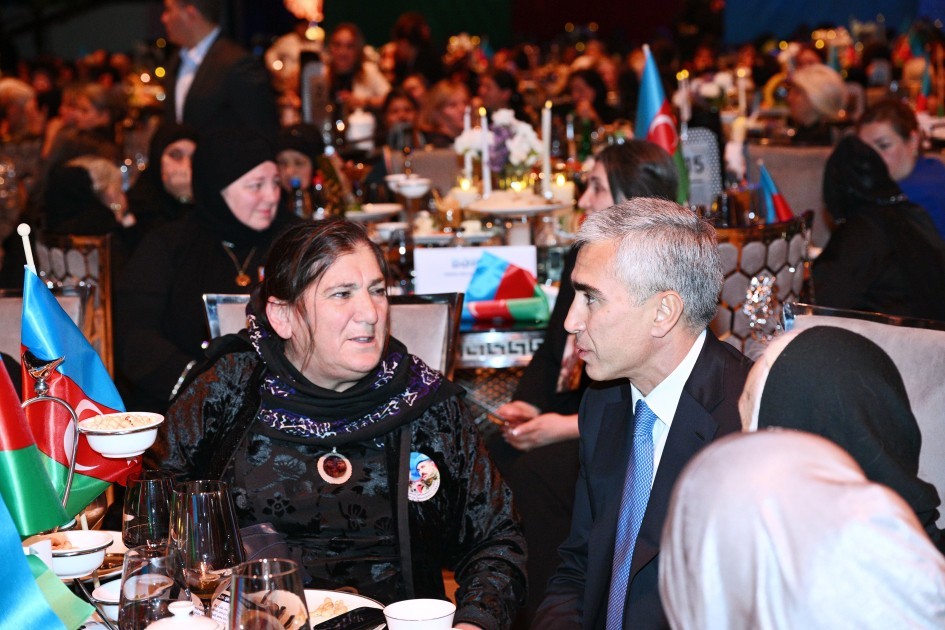 Leyla və Arzu Əliyeva şəhid anaları ilə görüşdülər -FOTOLAR