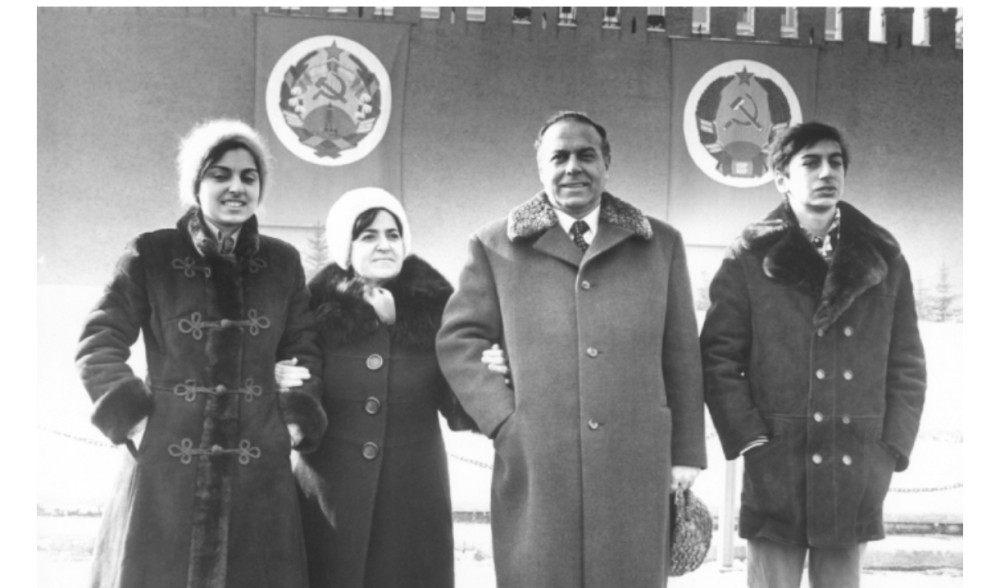 Xalq və Lider Birliyi: AzərbaycanınZəfərinin Əbədi Təməli (TARİXİN FOTOLARI)