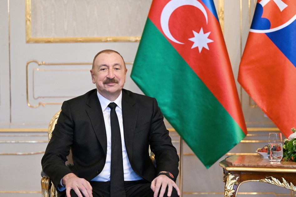 Prezidentlərin təkbətək görüşü oldu -FOTOLAR