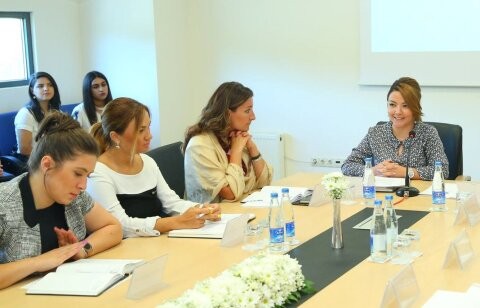 QHT-lərə Dövlət Dəstəyi Agentliyinin “Rəfiqə qrantları” -2-3 min manatlıq layihəyə 1000.../FOTOLAR