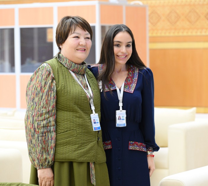 Prezidentlərin qızları görüşdü -FOTOLAR