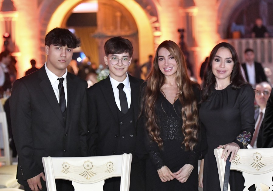 Leyla və Arzu Əliyeva idmançıların mükafatlandırma tədbirində