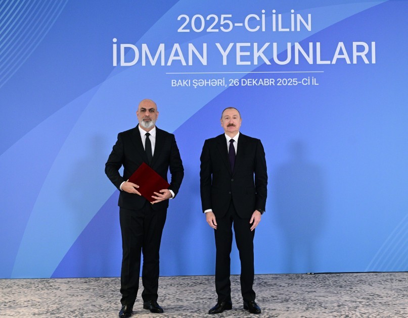 Prezident bu idmançılara ev verdi -FOTOLAR