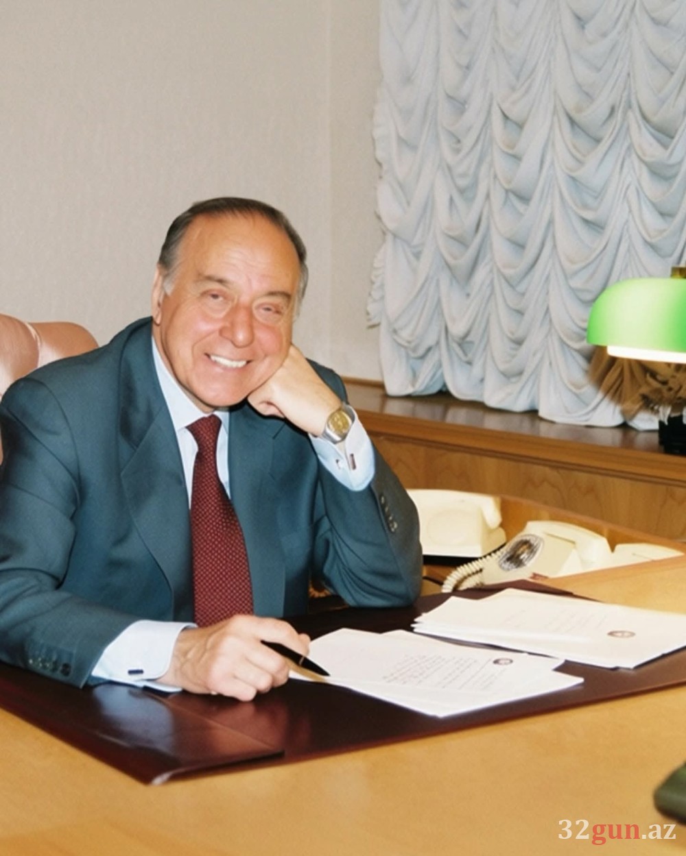 Ulu Öndərin gülümsəyən FOTOLARI:Keçmişdən bu günə uzanan mesaj zəfər müjdəsi