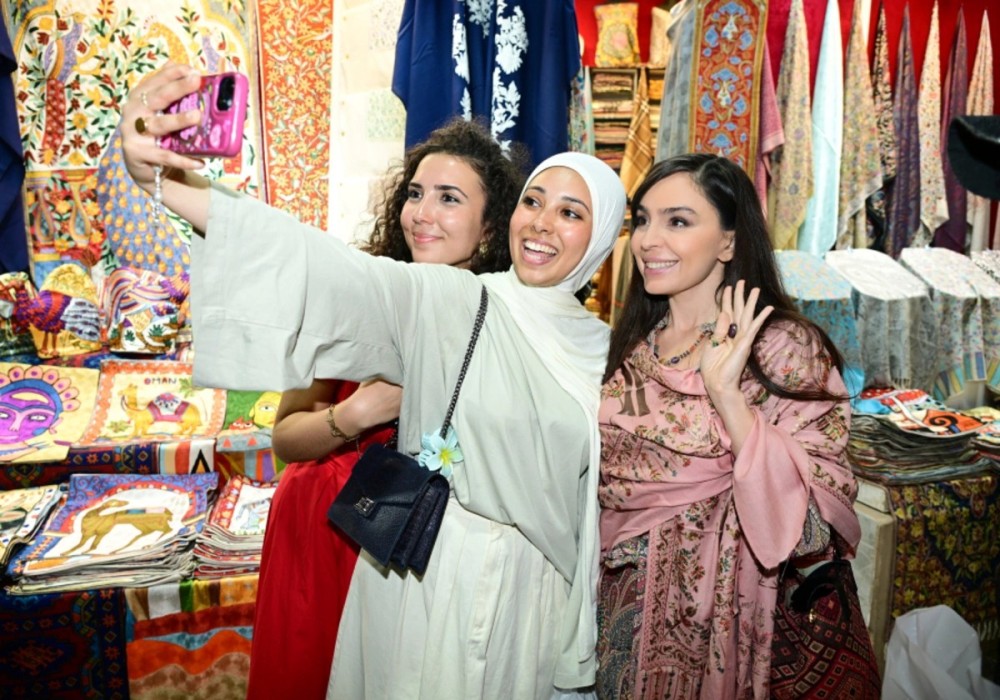 Leyla Əliyeva Maskatda Oman Milli Muzeyində və Mutrah bazarında olub- FOTOLAR