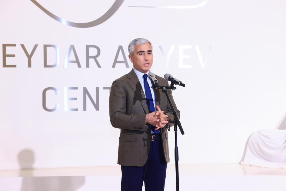 Heydər Əliyev Mərkəzində Kerol Förmenin sərgisinin açılışı olub- FOTO